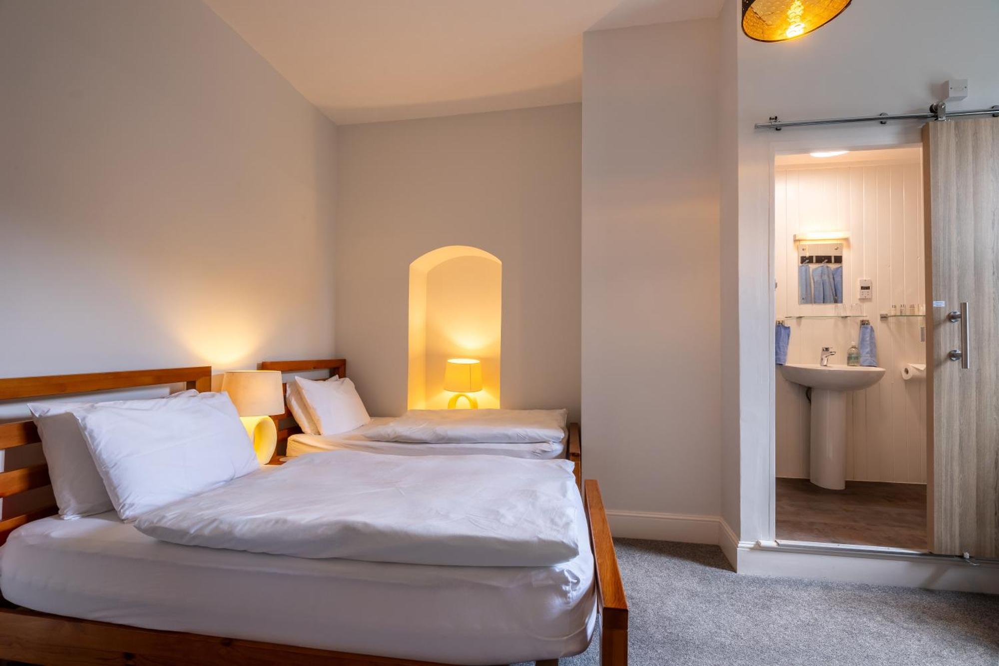 Cosy Wolf Bed & Breakfast Freshwater Buitenkant foto